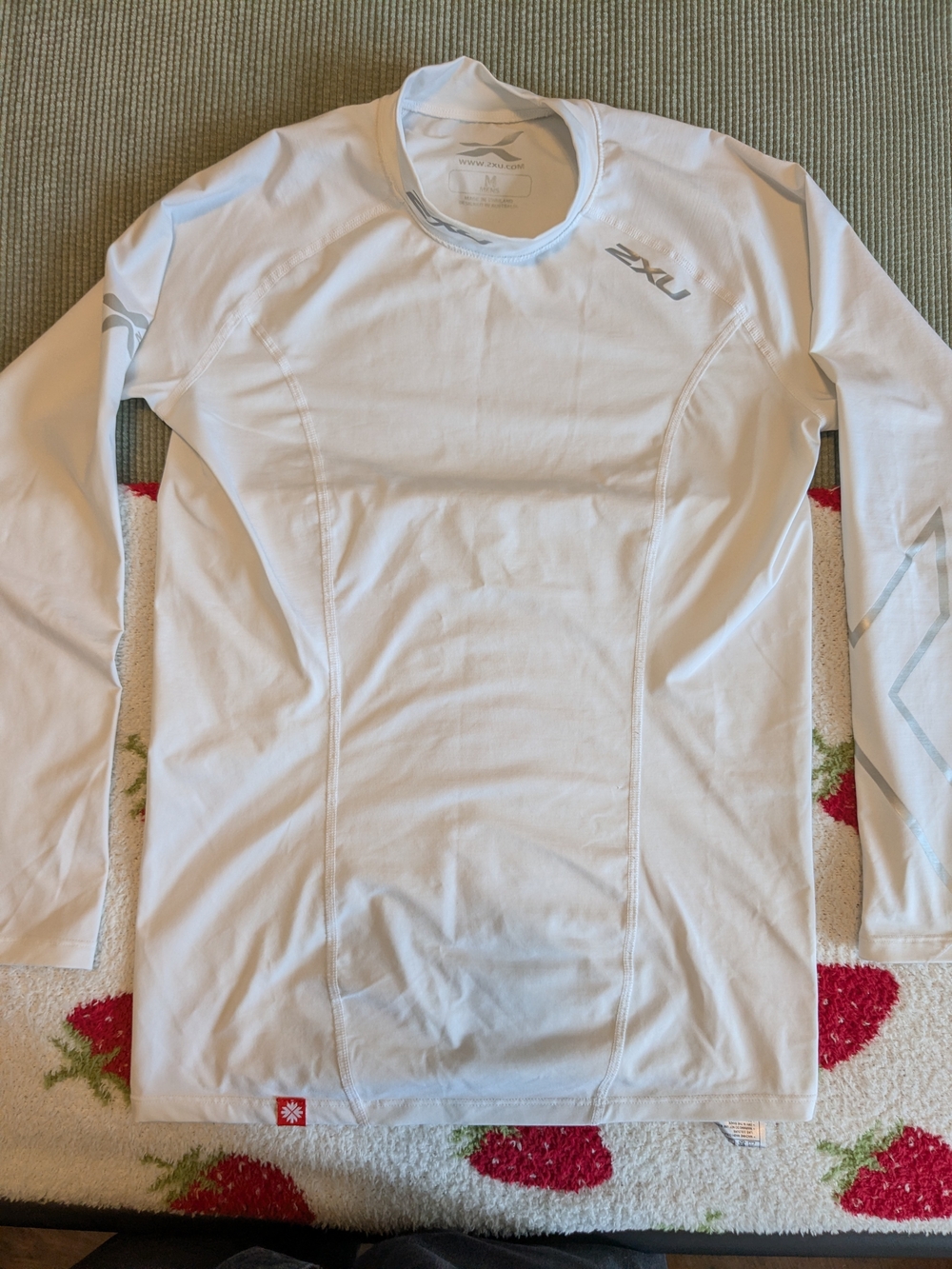 2XU White Long Sleeve Compression Top Triathlon Cycling Size Medium